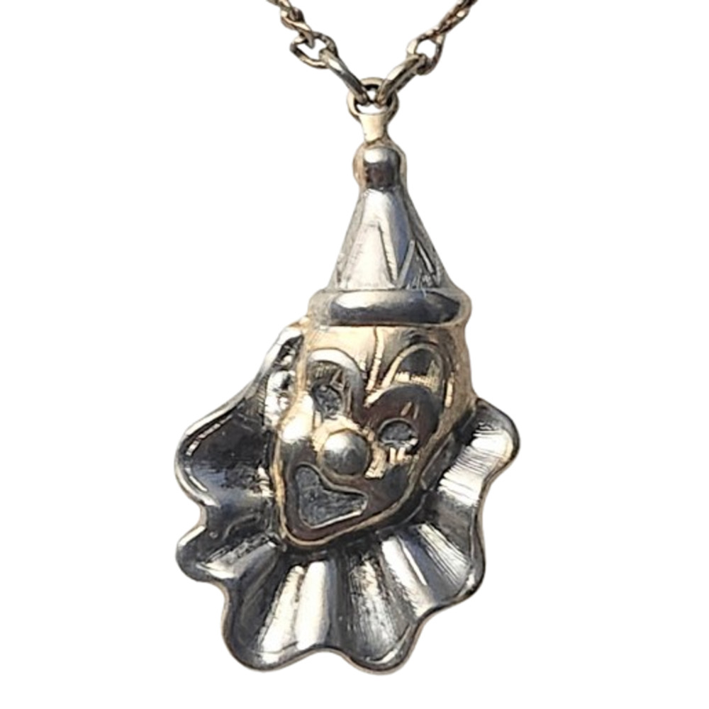 Vtg 1928 Jewelry Collection Clown Two Tone Pendant Necklace  15"